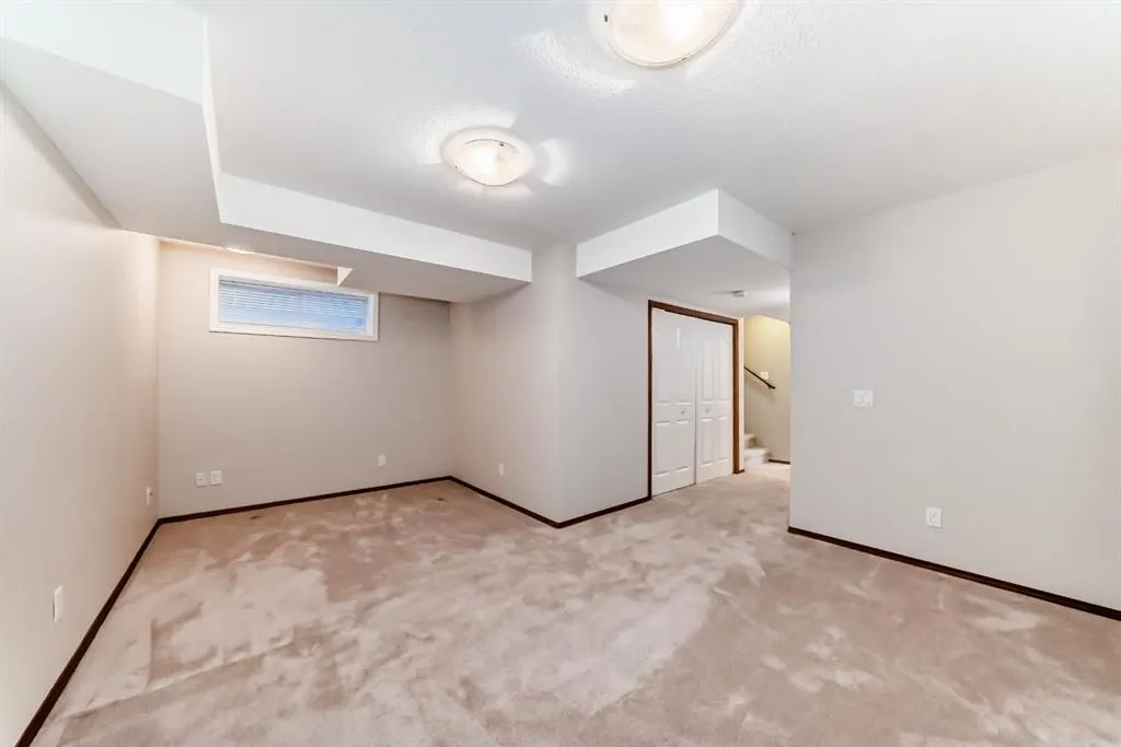 66 Cranberry Place SE
