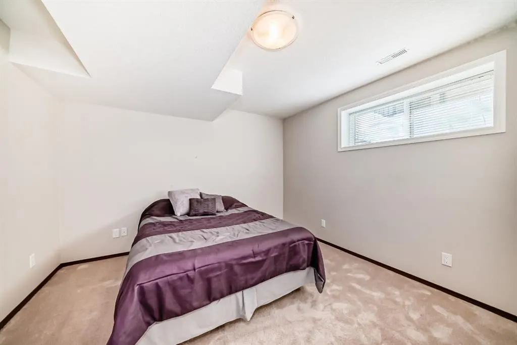 66 Cranberry Place SE