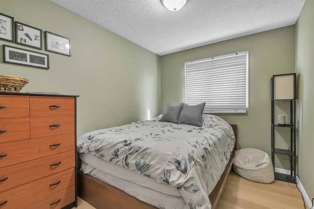 232 Abadan Place NE
