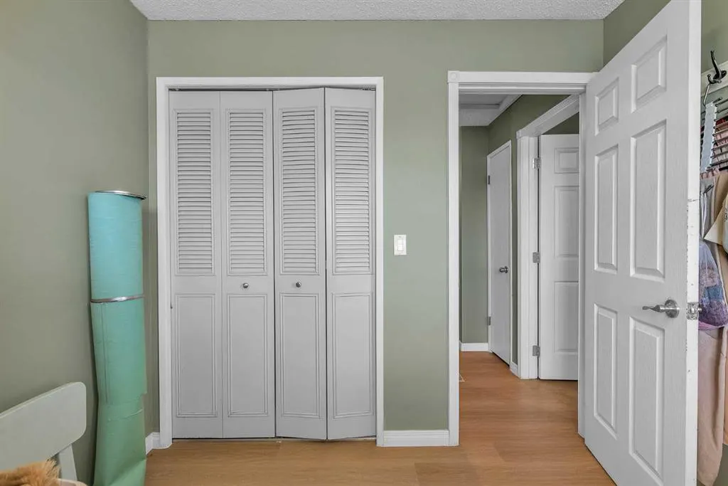 232 Abadan Place NE