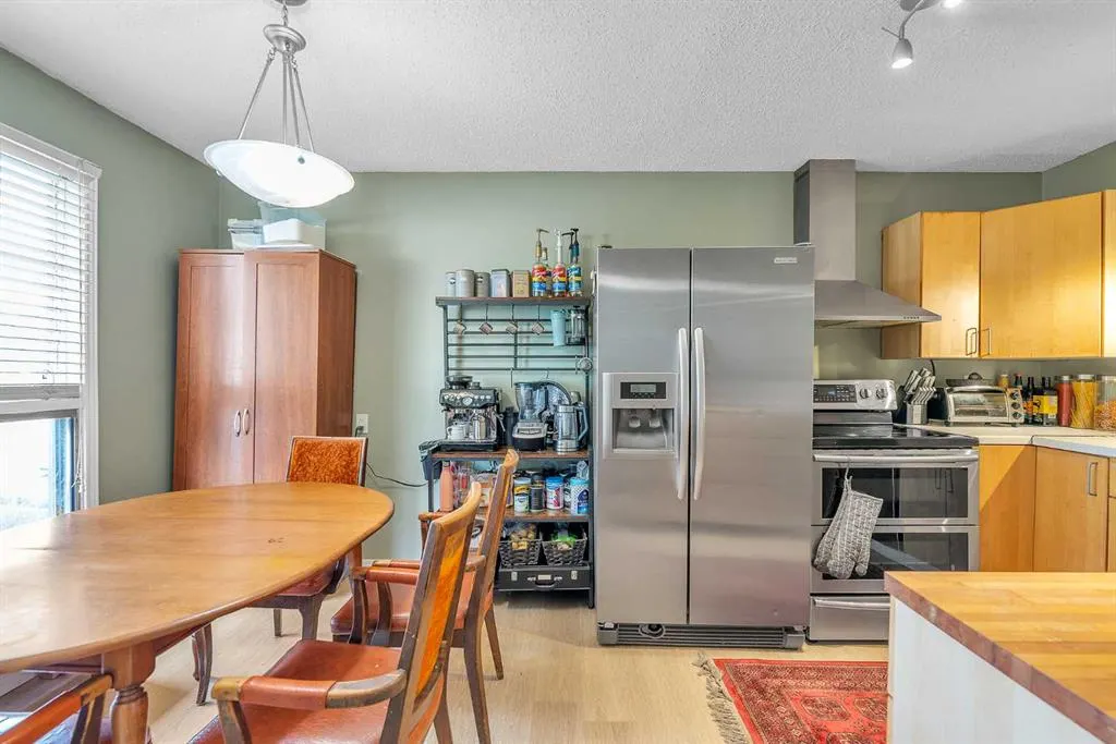 232 Abadan Place NE
