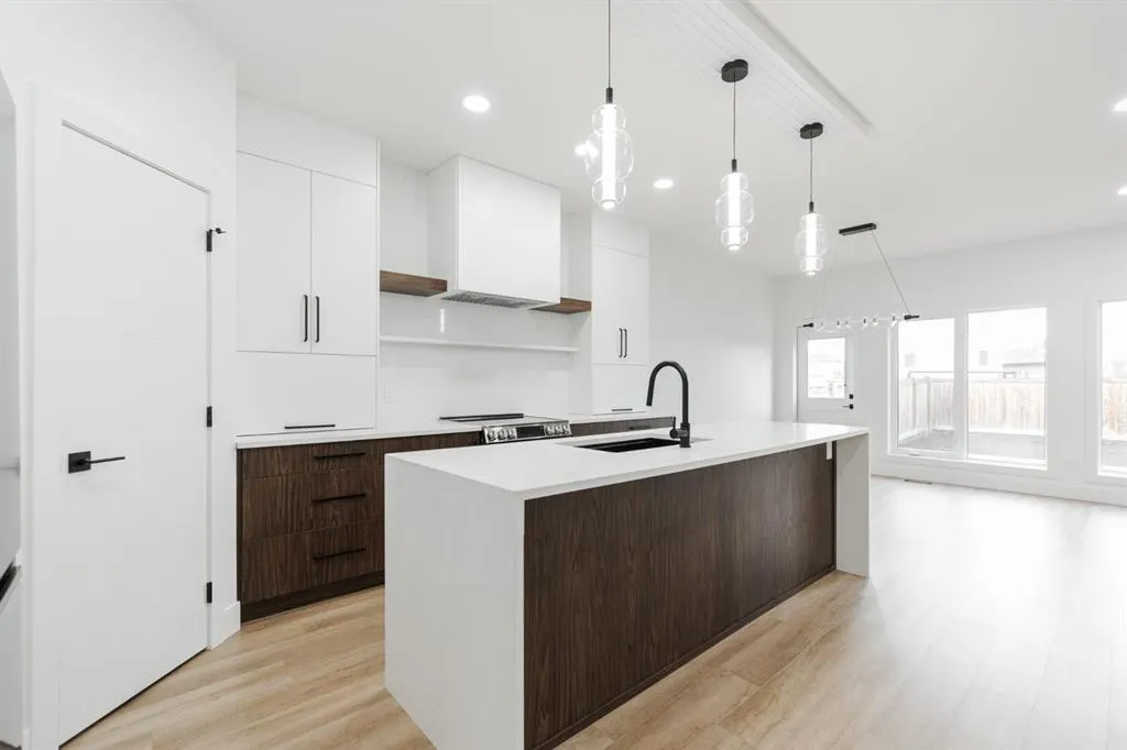 123 Athabasca Crescent