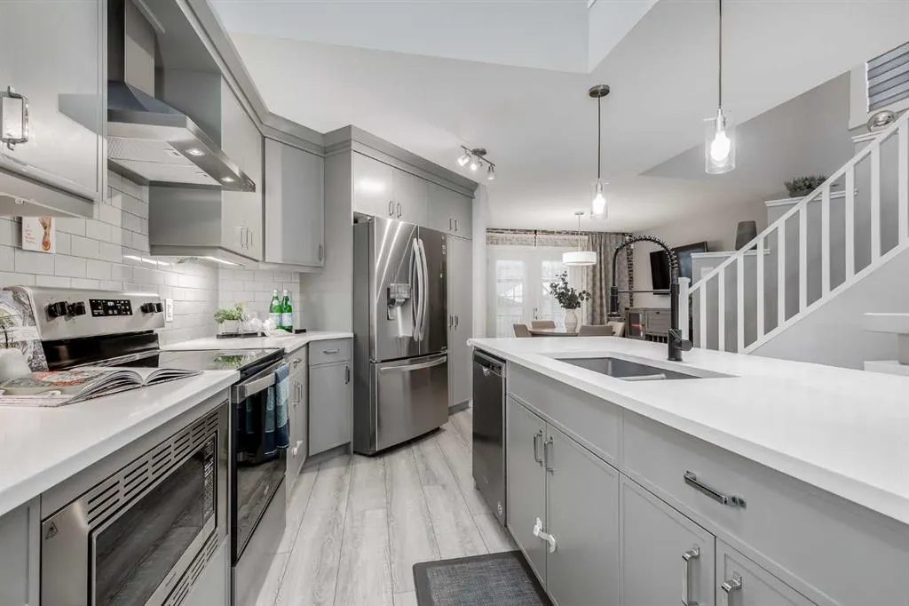 1037 Chinook Gate Heath SW