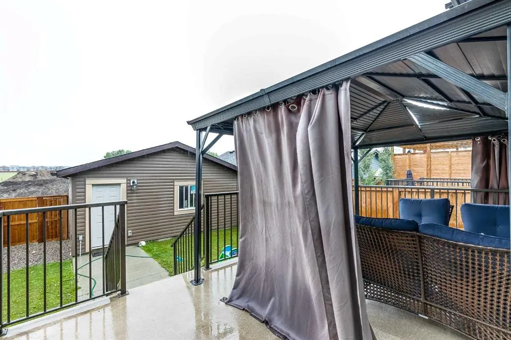 1037 Chinook Gate Heath SW