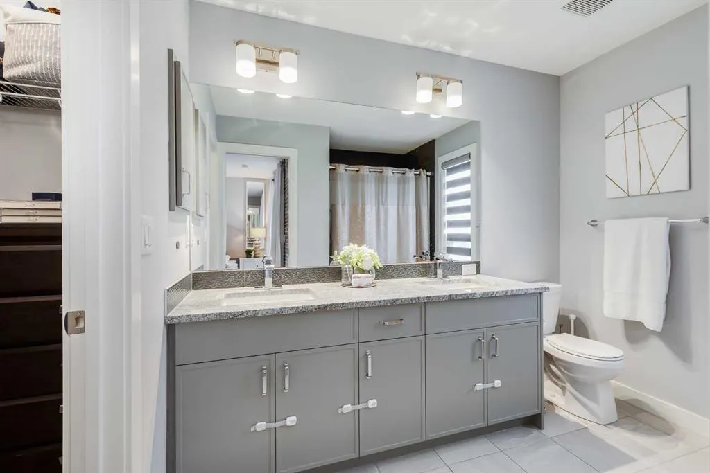 1037 Chinook Gate Heath SW