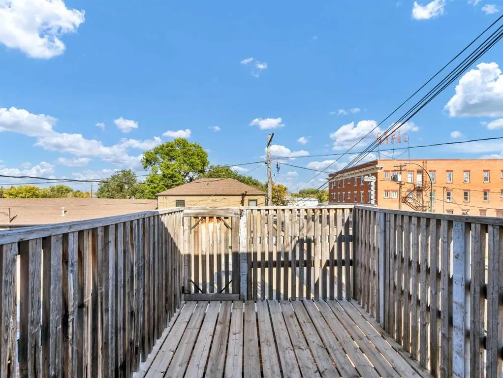 339 North Railway Street SE