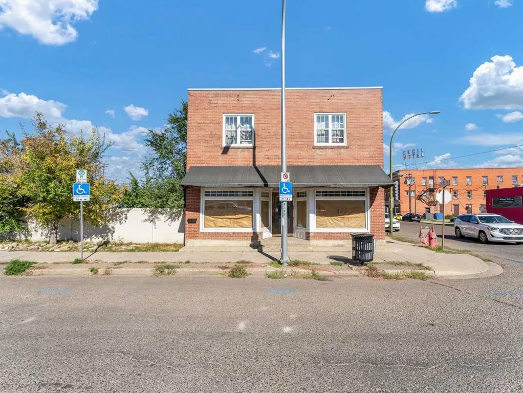 339 North Railway Street SE
