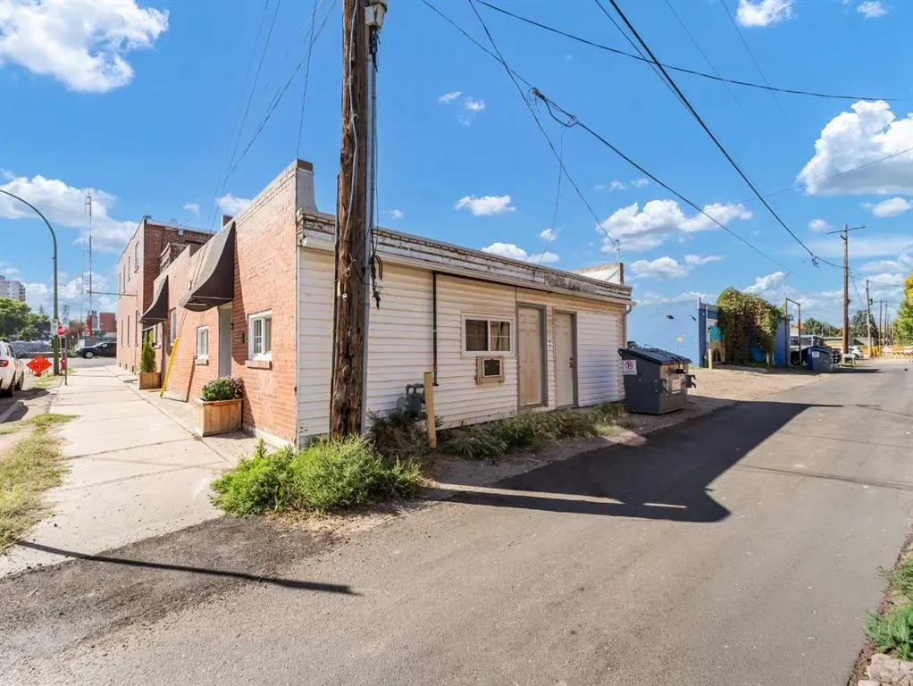 339 North Railway Street SE