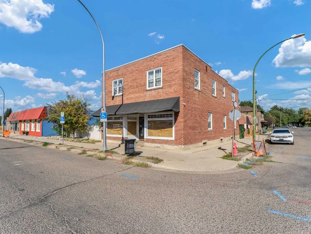 339 North Railway Street SE