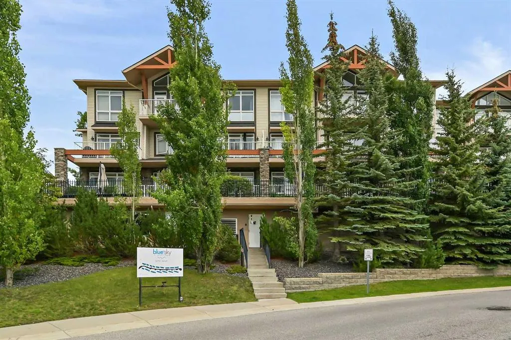 108 Rockyledge View NW, #13
