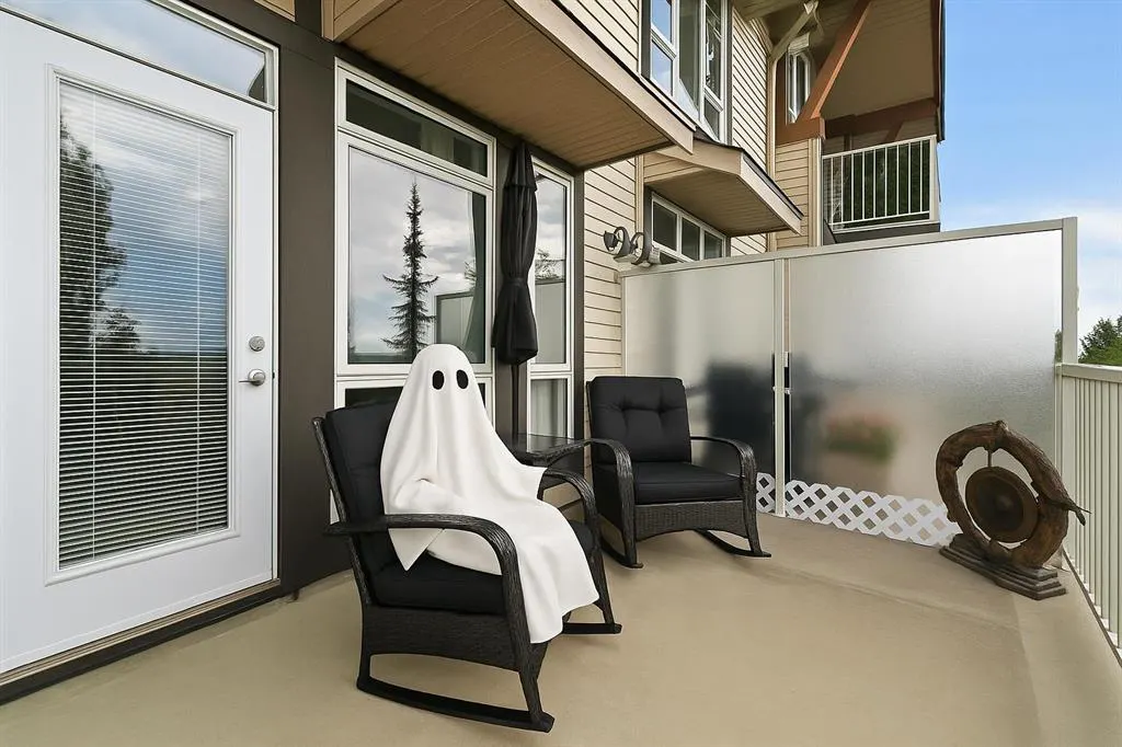 108 Rockyledge View NW, #13