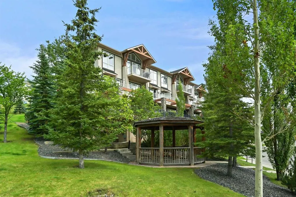 108 Rockyledge View NW, #13