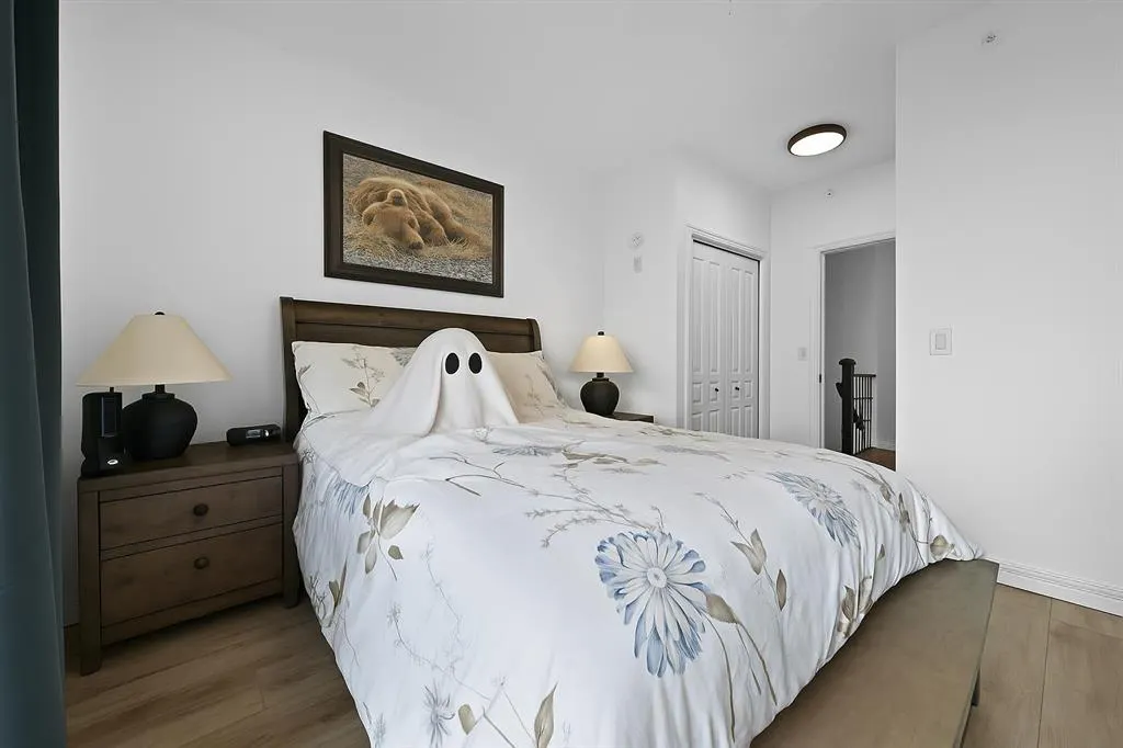 108 Rockyledge View NW, #13