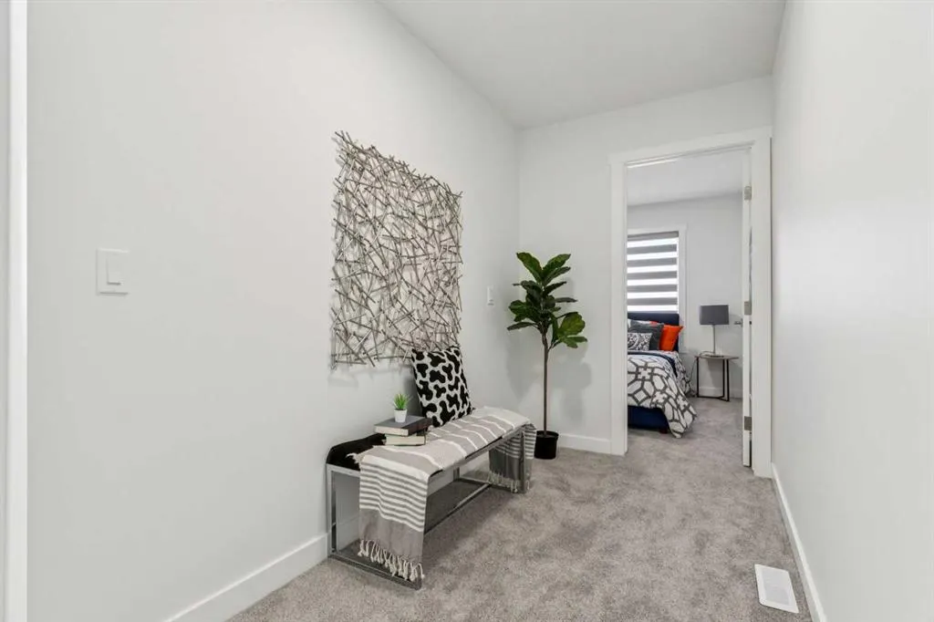 95 Saddlecrest Circle NE, #102