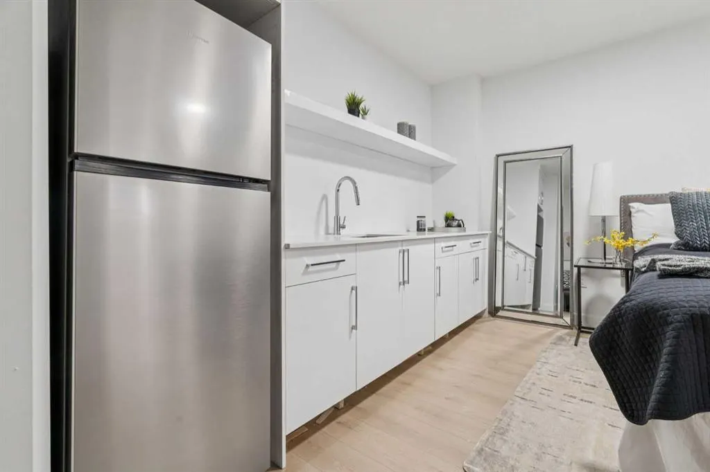 95 Saddlecrest Circle NE, #102