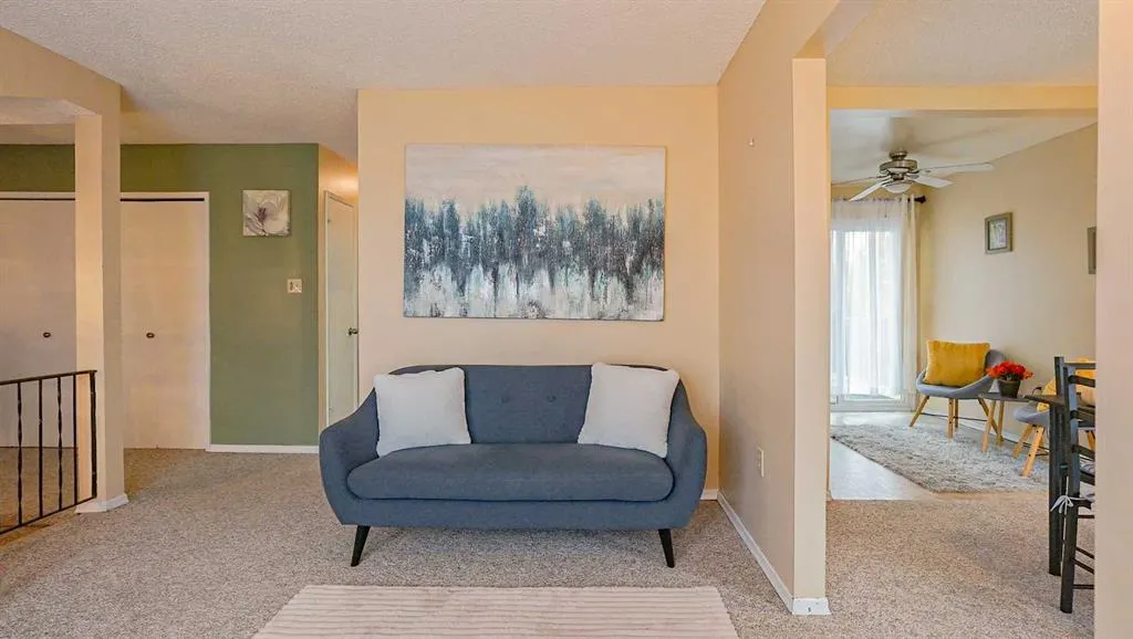 90 Simpson Crescent SE