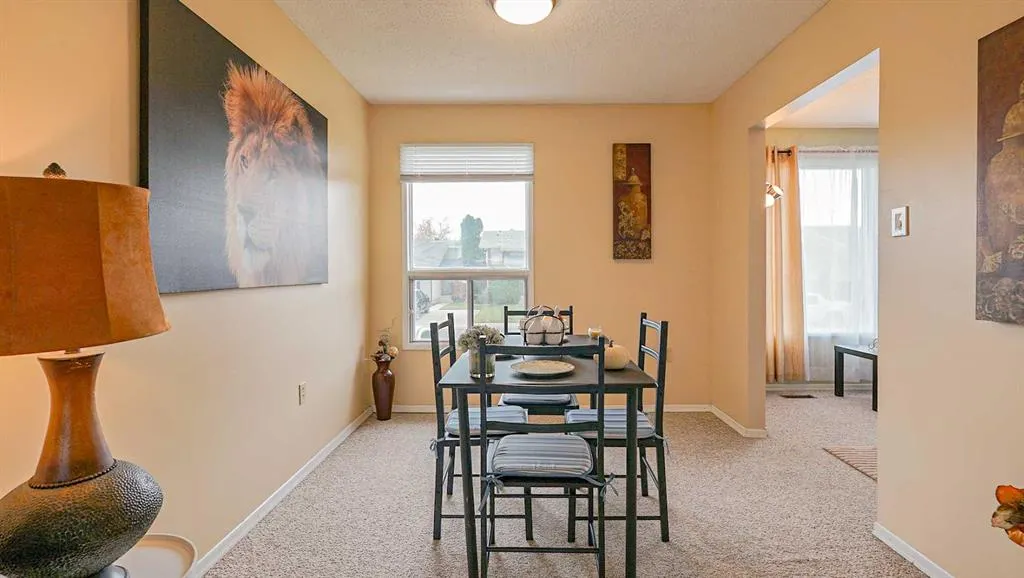 90 Simpson Crescent SE