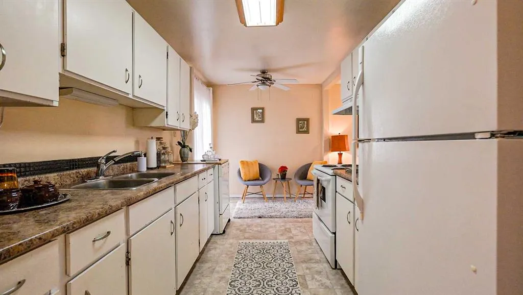 90 Simpson Crescent SE