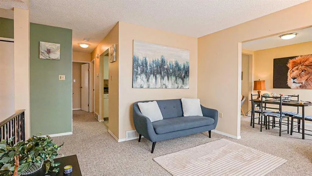 90 Simpson Crescent SE