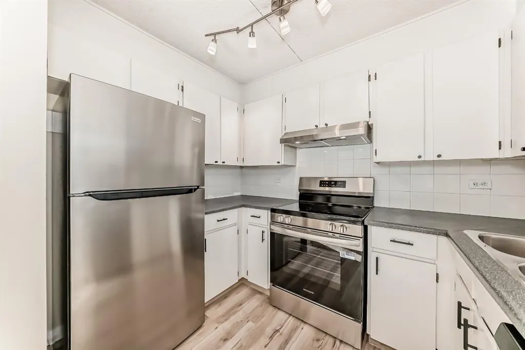 1414 12 Street SW, #605