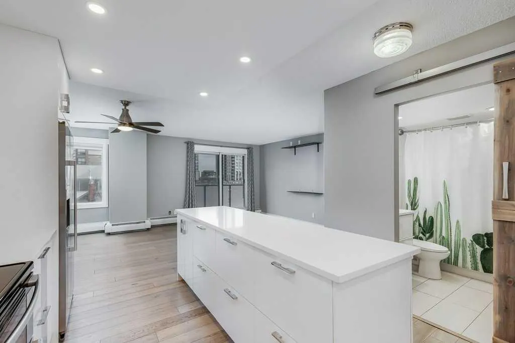 1208 14 Avenue SW, #404