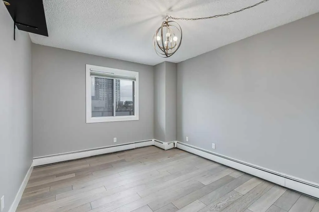 1208 14 Avenue SW, #404