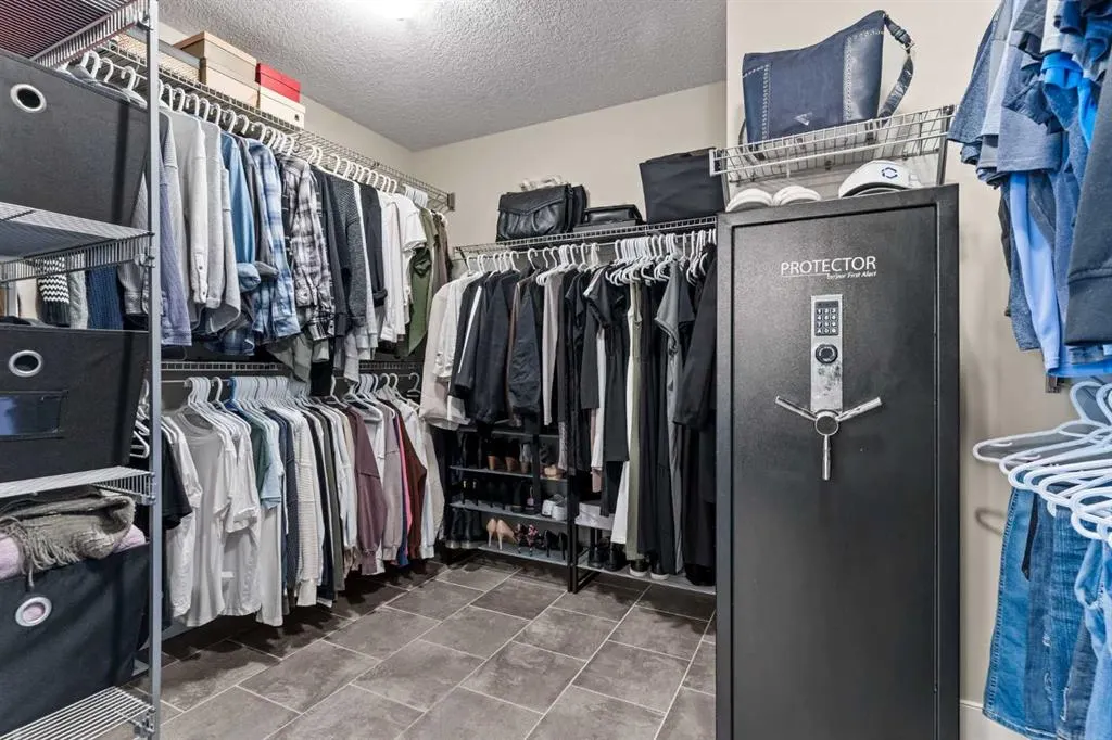 809 Canoe Green SW