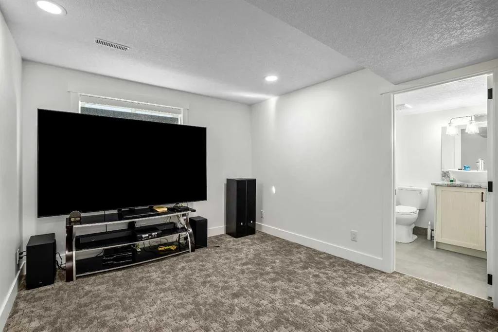 123 Pinemill Way NE