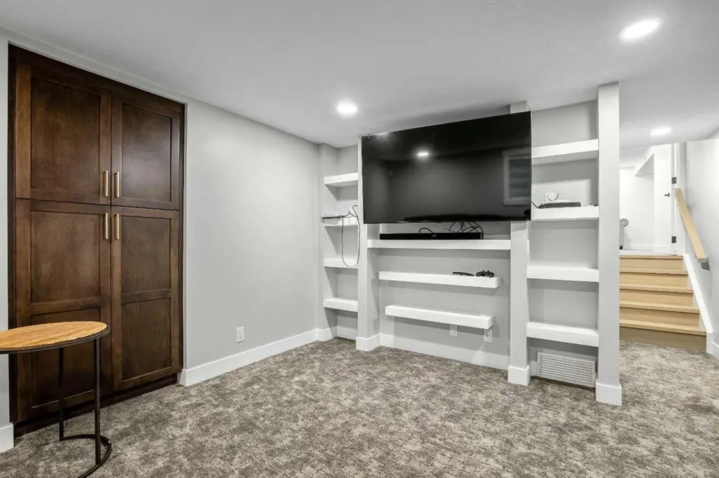 123 Pinemill Way NE