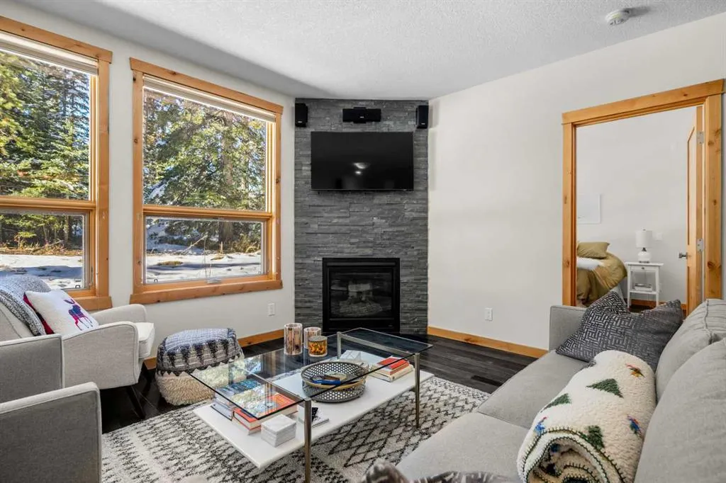 2100A Stewart Creek Drive, #102