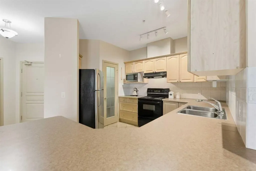 Lake Fraser Court SE, #3107