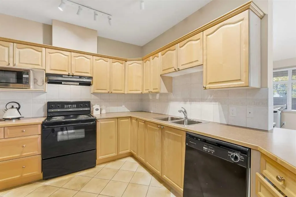 Lake Fraser Court SE, #3107