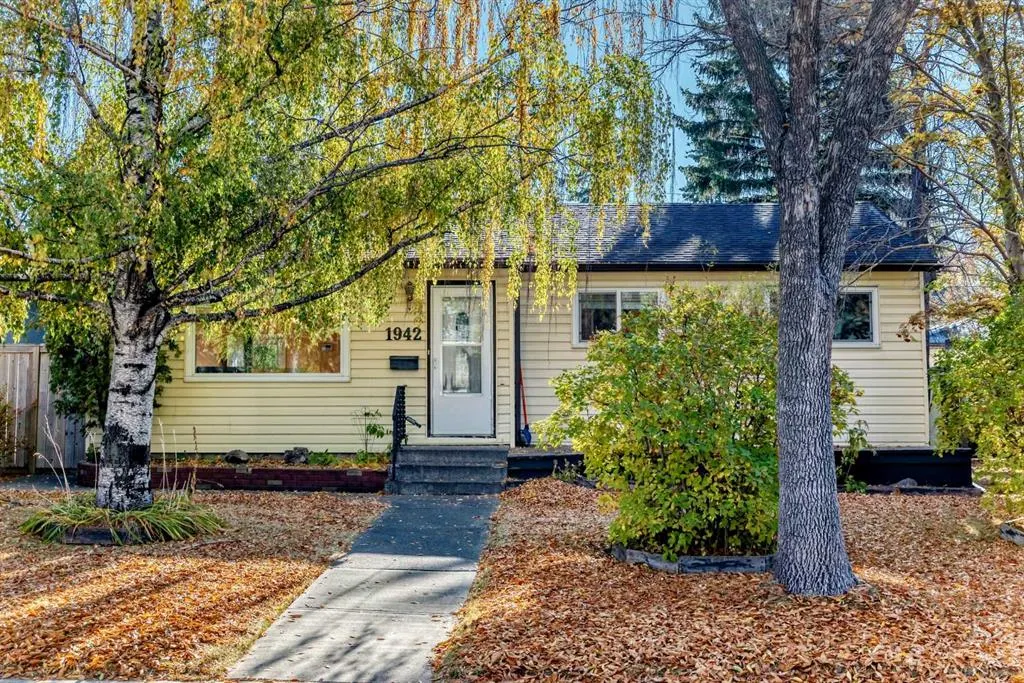 1942 Cottonwood Crescent SE