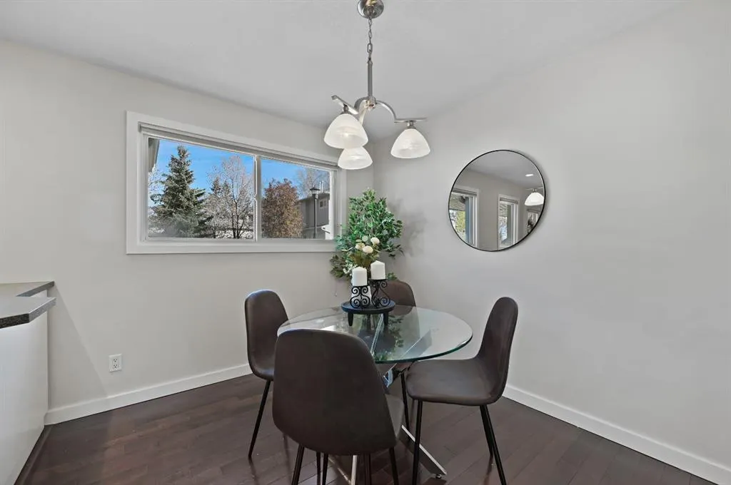 571 Killarney Glen Court SW