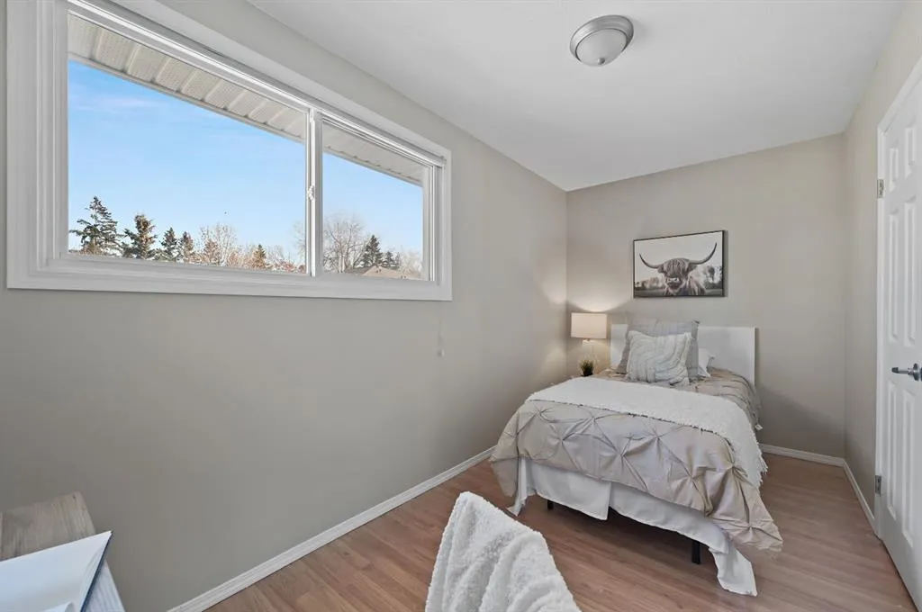 571 Killarney Glen Court SW