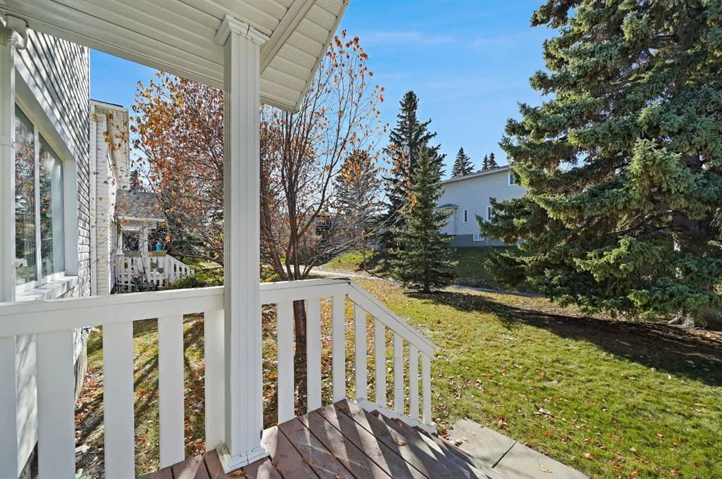 571 Killarney Glen Court SW