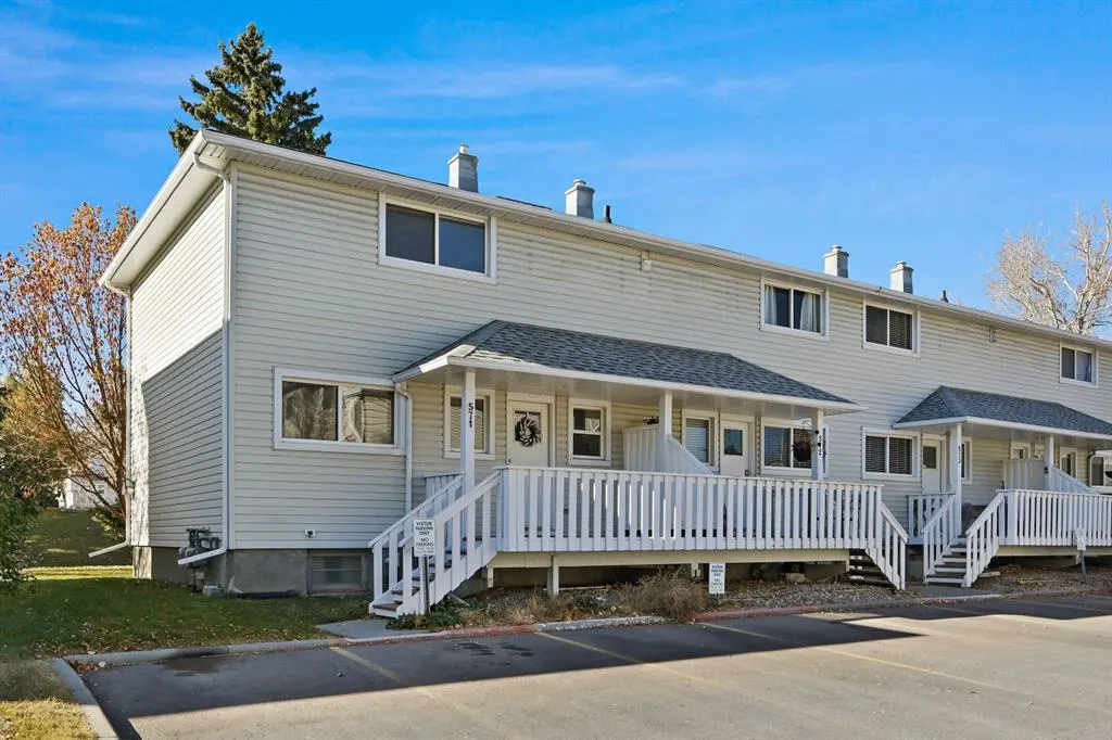 571 Killarney Glen Court SW