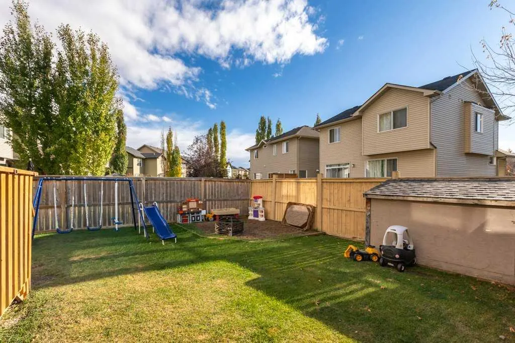 611 Monteith Drive SE