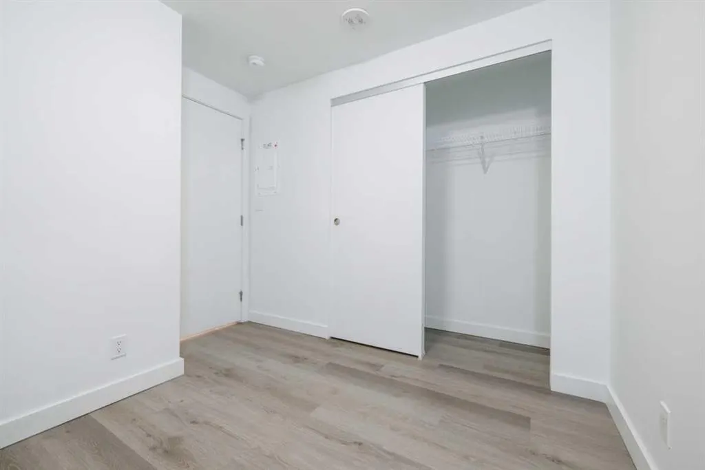 123 4 Street NE, #203