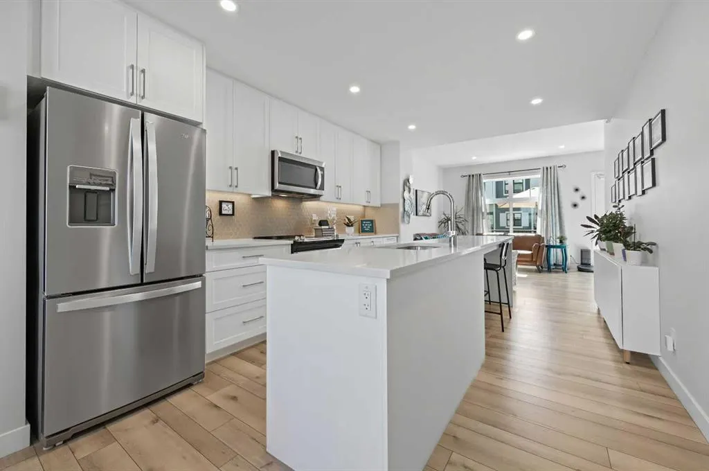 157 Les Jardins Park SE