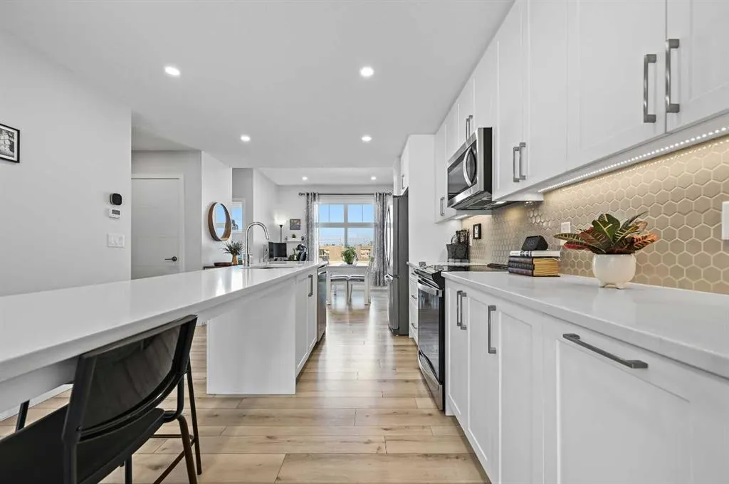 157 Les Jardins Park SE