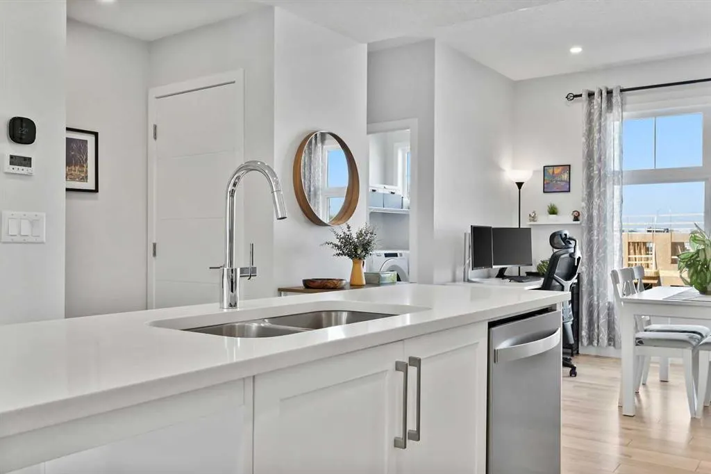 157 Les Jardins Park SE