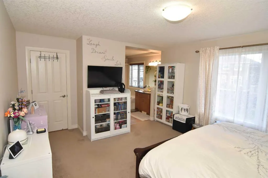 107 Panatella Close NW