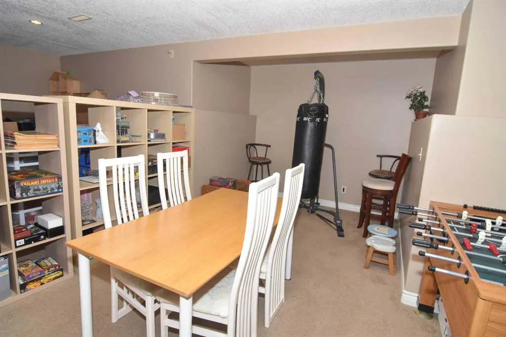 107 Panatella Close NW