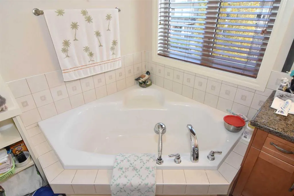 107 Panatella Close NW