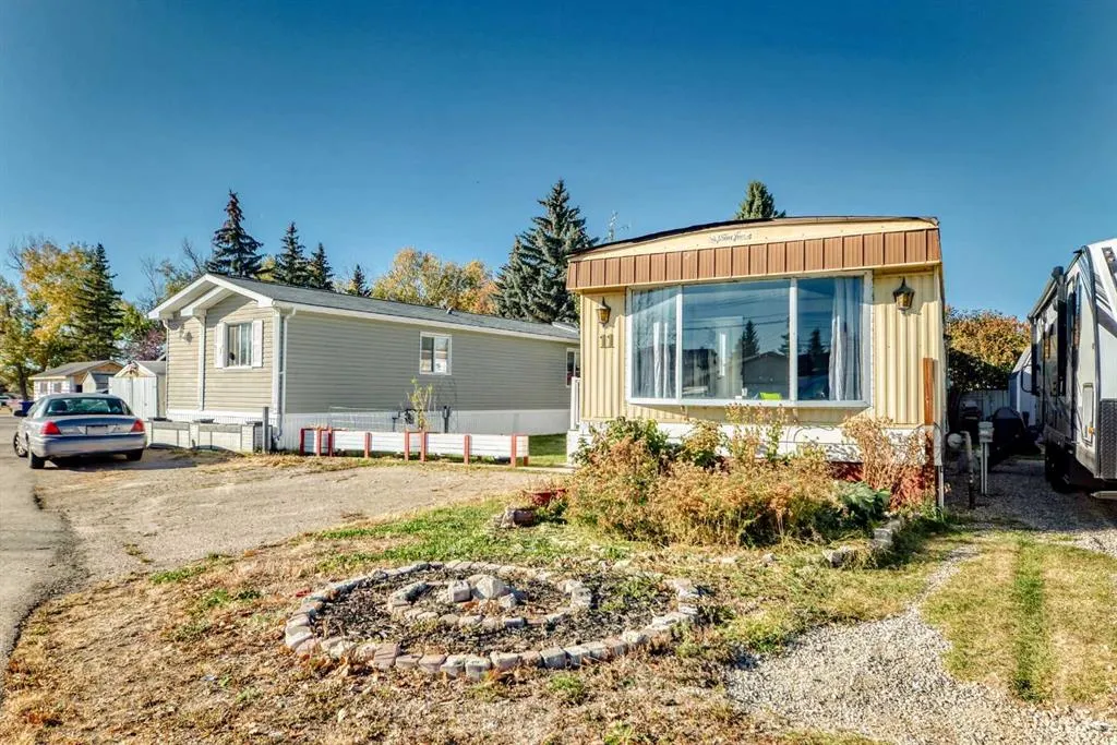 649 Main Street N, #11