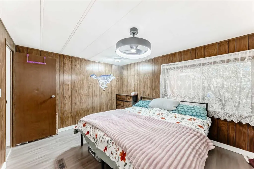 649 Main Street N, #11