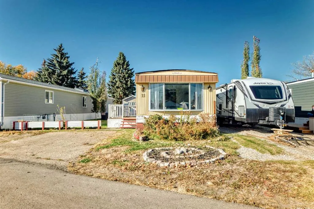 649 Main Street N, #11