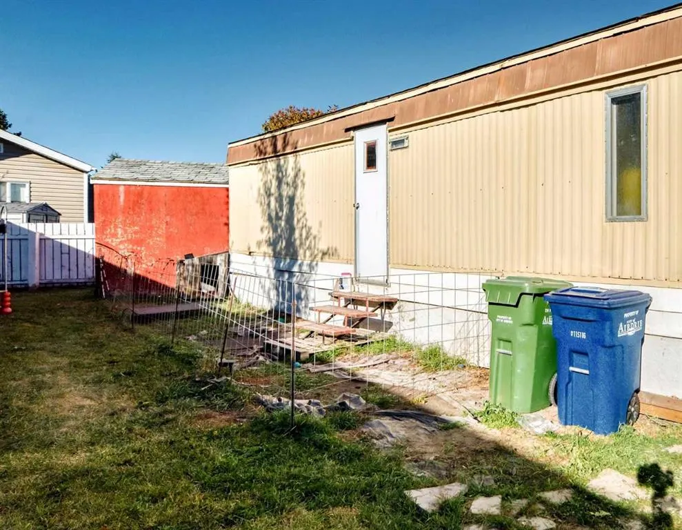 649 Main Street N, #11