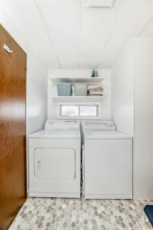 649 Main Street N, #11